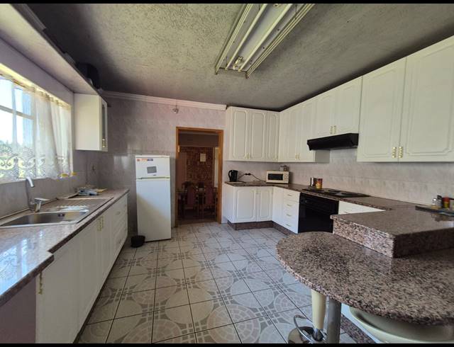 3 BEDROOM HOUSE FOR SALE IN VAN DER MERWES KROON